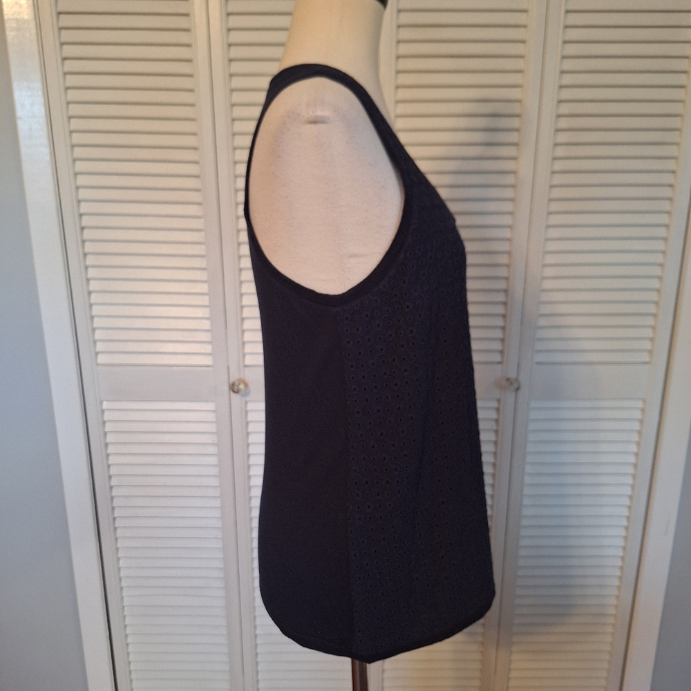 J. Crew Navy Eyelet Sleeveless Blouse Tank Top XS *D3 - Picture 6 of 7